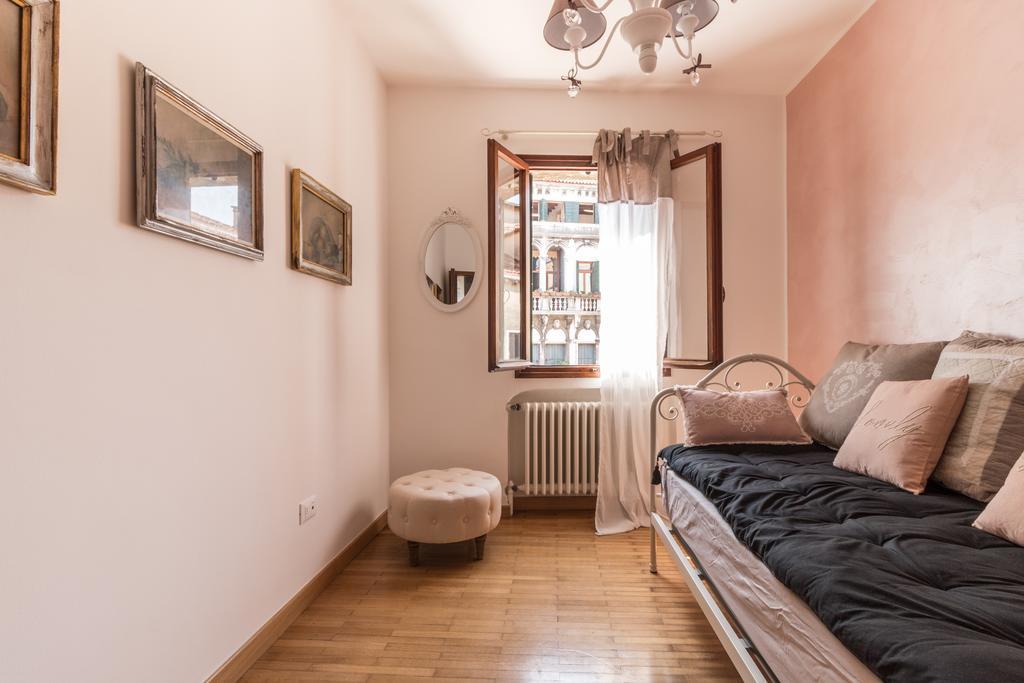 Casa Dell'Artista Apartment Венеция Екстериор снимка
